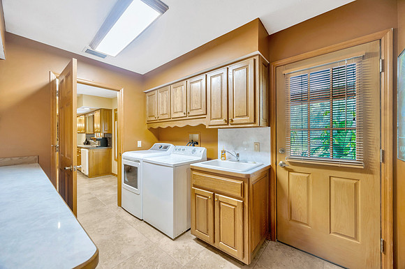 Linda Urban 11 Sycamore Ct. W-69