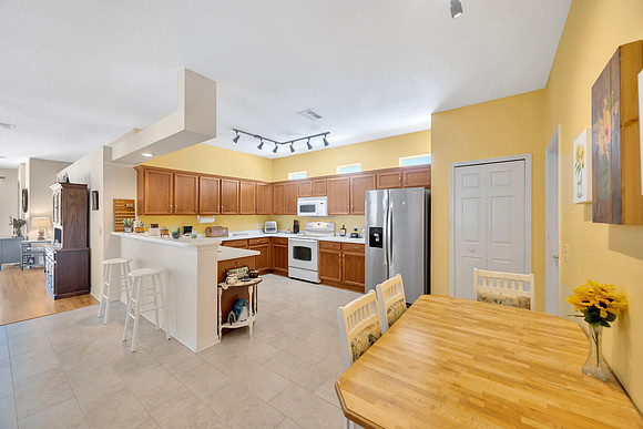 Linda Urban 8137 Ponkan Rd-36
