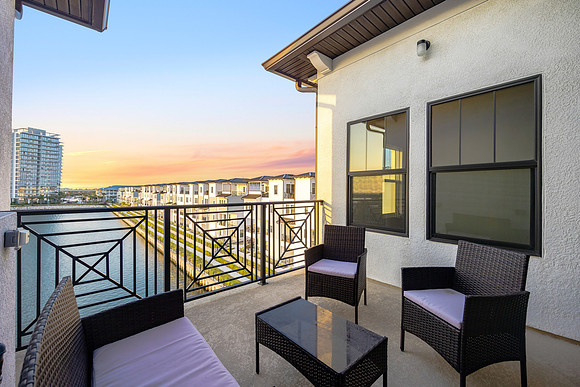 Dev 5351 Bridge St. Unit 100-70
