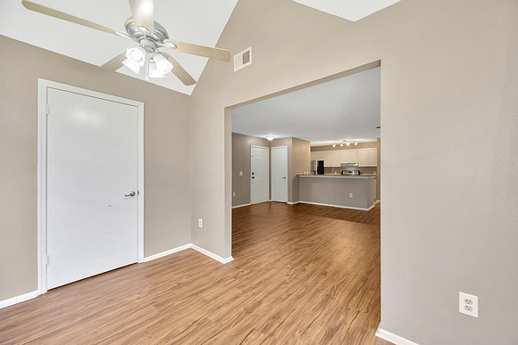 Michelle 9481 Highland Oak Dr. #606-6