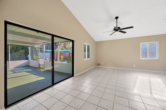 Brownlee Group 4304 Barret Ave-18