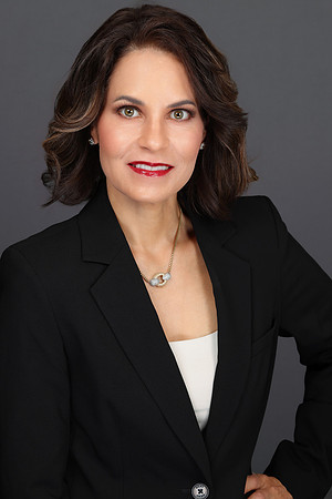 Maria Munoz Headshots-10