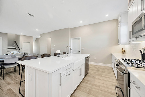 Dev 5351 Bridge St. Unit 100-25