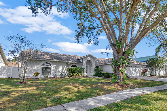 Lynn Davis 1414 Monte Lake Dr Exterior-1