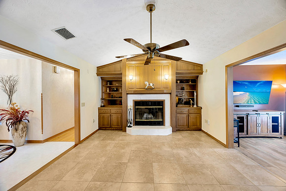 Linda Urban 11 Sycamore Ct. W-57