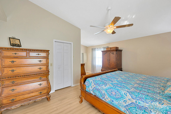 Lynn Davis 1414 Monte Lake Dr.-24