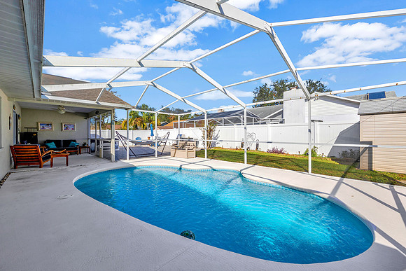 Lynn Davis 1414 Monte Lake Dr.-30