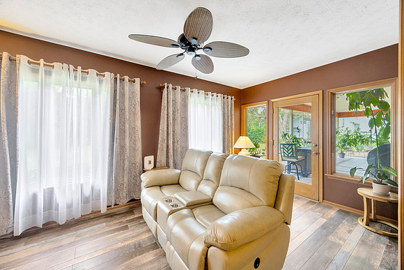 Linda Urban 11 Sycamore Ct. W-60