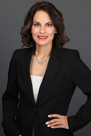 Maria Munoz Headshots-16
