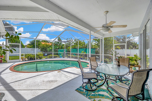 Candy Updated 22725 Arborglen Ct-12