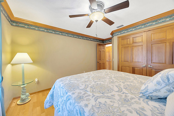 Linda Urban 11 Sycamore Ct. W-20