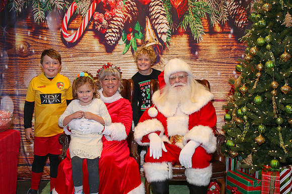 Hunters Green Christmas 2024-1