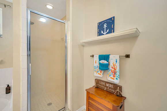 Lynn Davis 1414 Monte Lake Dr.-28