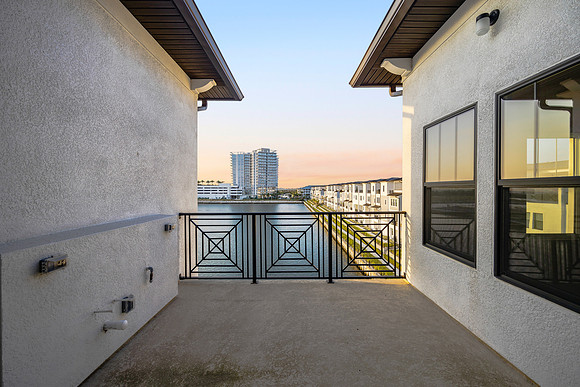 Dev 5351 Bridge St. Unit 100-64