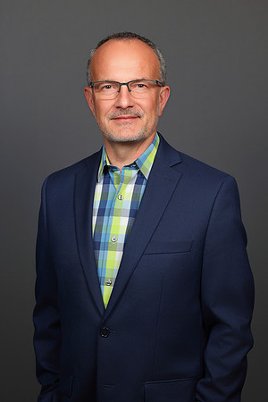 Steven Parks Professional Headshot-3