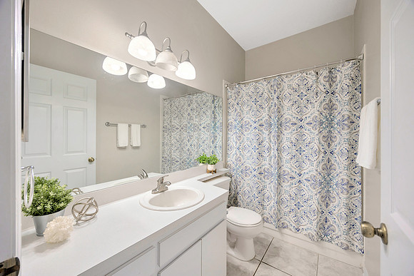 McKenzie Currie 4511 Oak River Dr.-13