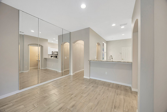 April 11246 Windsor Place-11