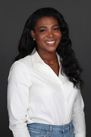 Nicole Lumpkin Professional Headshot-1