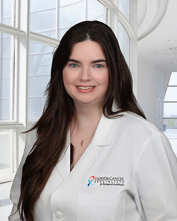 FCS Allison Leslie Headshot 2