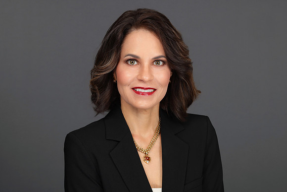Maria Munoz Headshots-7