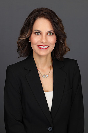 Maria Munoz Headshots-12