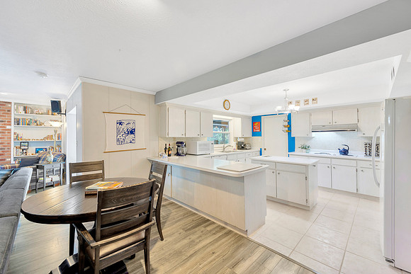 McKenzie 616 Greenbriar Dr.-27