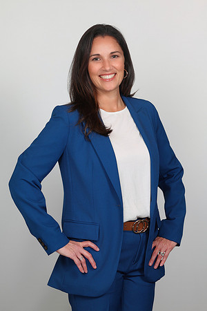 FCS Jen Bradley Headshot-2