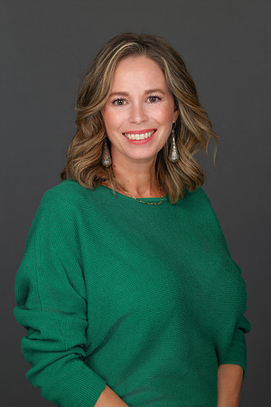 Niki Nonnemaker Professional Headshot-2