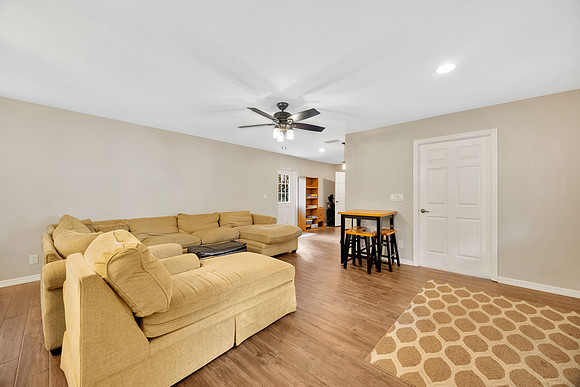 Leeann Sack 15040 Lake Magdalene Blvd.-14
