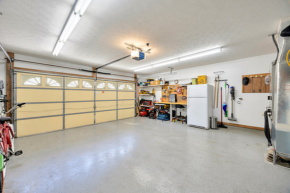 Linda Urban 11 Sycamore Ct. W-17