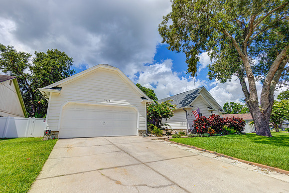 Krista Rogers 2625 Crestfield Dr Exterior-3