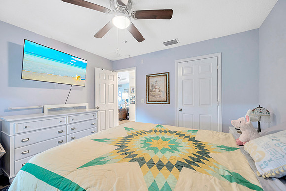 Mary Hayward 20168 SW 80th Pl-15