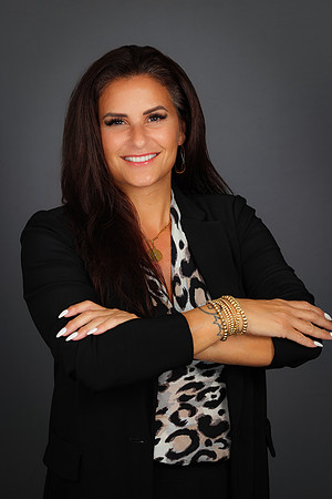 Vested HR Ava Grace Headshot-1