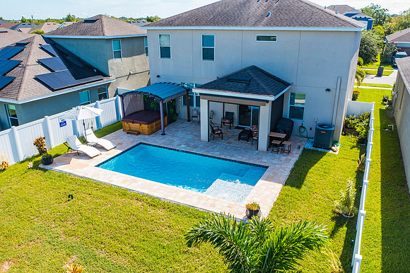 Vargas Grand Kempston Dr.-67
