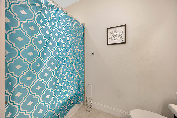 Leeann 9091 Spruce Creek Cir-31