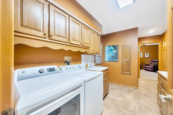 Linda Urban 11 Sycamore Ct. W-68