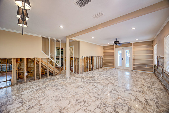 McKenzie 205 Occident St.-4
