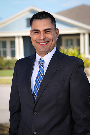 Eddie Arraiga Headshots-7