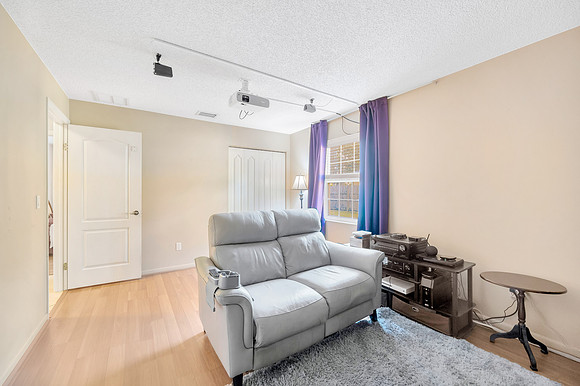 Curt 14918 Northwood Village Ln-7