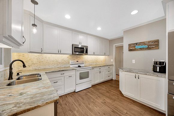 Leeann Sack 15040 Lake Magdalene Blvd.-19