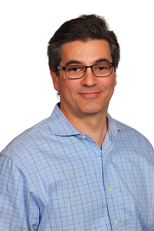 Dr. Gustavo Westin (19) No BG