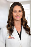 Lindsay Cox Headshot Office 1