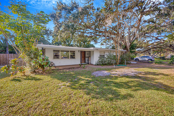 Leeann Sack 15040 Lake Magdalene Blvd.-56