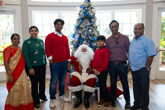 Grand Hampton Christmas 2024-80