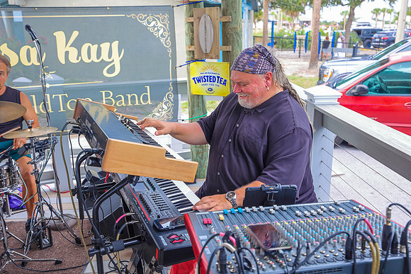 Sams Beach Bar Evening-63