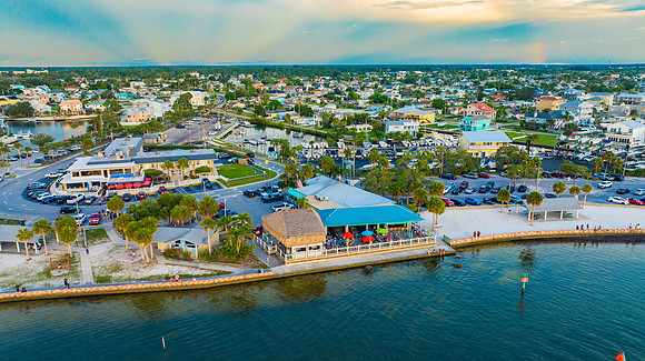 Sams Beach Bar Evening-95