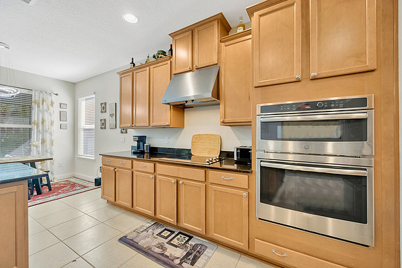 Leeann 9091 Spruce Creek Cir-19