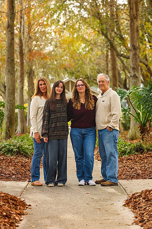 Howard Family Portraits 2024-3