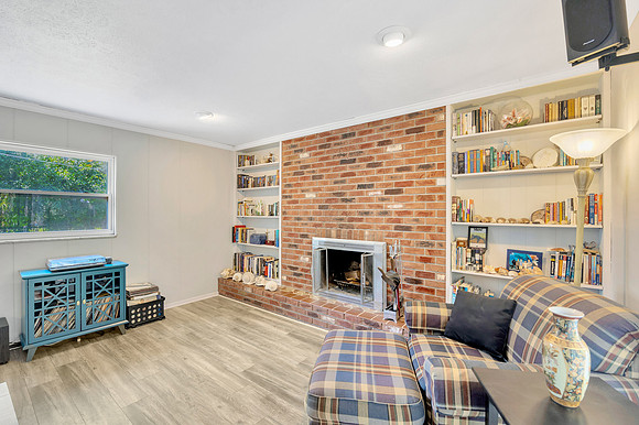 McKenzie 616 Greenbriar Dr.-32