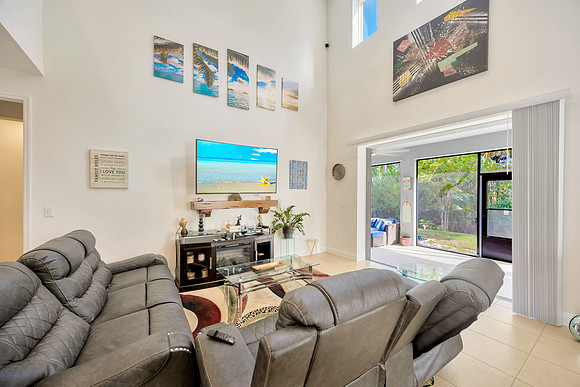 Leeann 9091 Spruce Creek Cir-46
